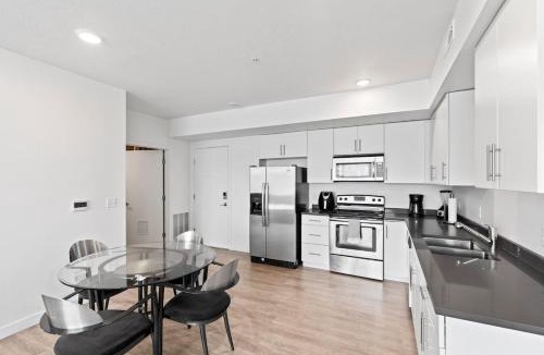 Salt Lake City Apartment | Modern Resort Styled 2BR Apt W Pool, Gym & Hot Tub