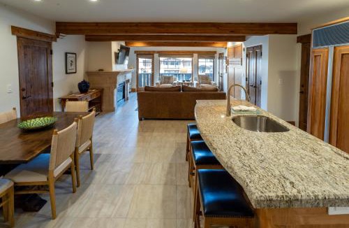 Deer Valley Hotel | The Chateaux Deer Valley