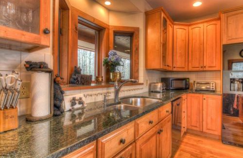 Wilmington House | Most Luxury 7000 Sq ft Log Estate with Swimming Pool, Hot Tub, Sauna, Game house