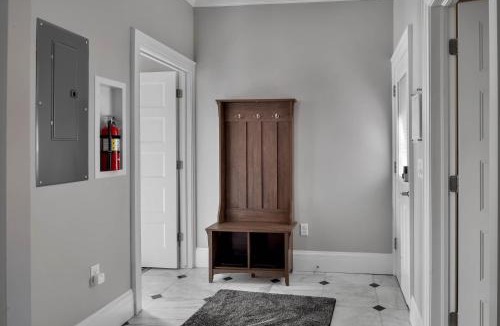 Downtown Salt Lake City House | Luxury Downtown Retreat 4BR w Hot Tub & Views