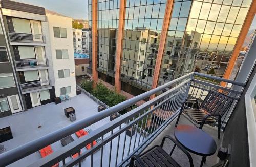 Salt Lake City Apartment | Resort style 1 King and Twin Apt w Gym Pool Hot Tub