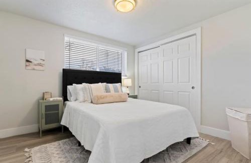 South Salt Lake Apartment | Modern Sugarhouse Condo Near Ski & Downtown