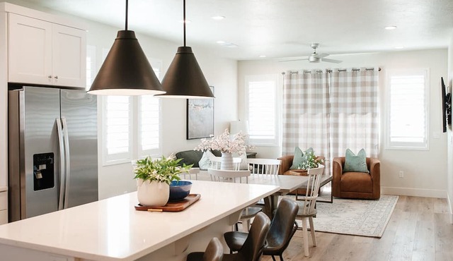 🌲The Monroe ⛰️BRAND NEW Townhouse With Majestic Views and EV Charger Hookup