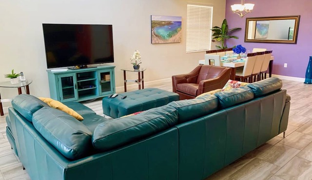 Luxury 5Bd w/Jacuzzi & Pool Near Disney @ 5528