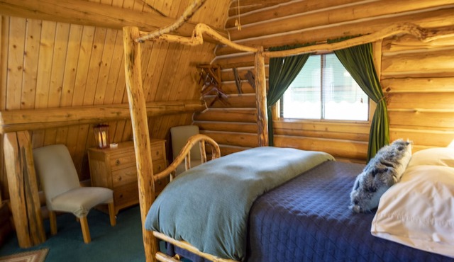 Snowberry Inn Bed & Breakfast