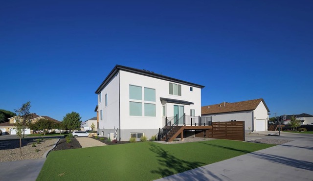 Lakeside Provo Getaway l Aero by Stay
