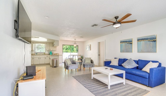 2 Mi to State Parks! Crystal River Home w/Yard
