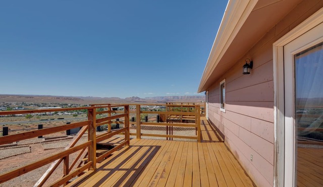 The Ultimate Adventure Basecamp Near Lake Powell