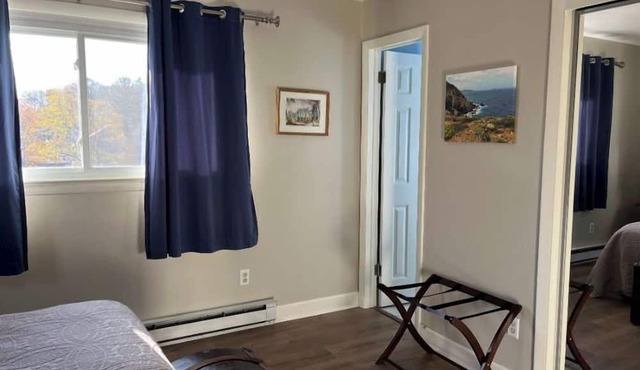 Cozy, 4 bedroom, 2 1/2 bath, Hot tub/Swim spa, 10 minutes to Hershey attractions