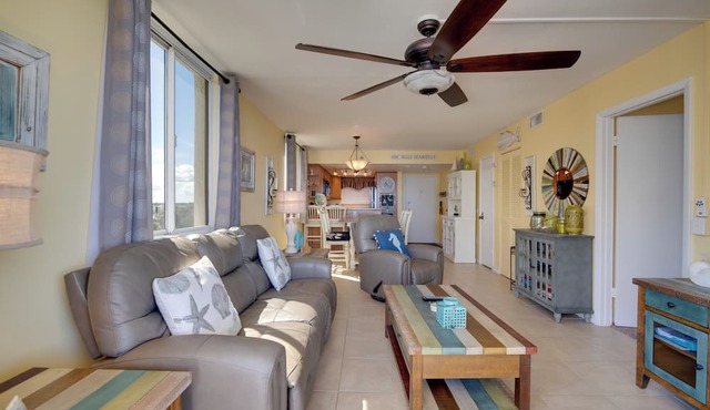 Pool Access: Waterfront Hudson Condo!