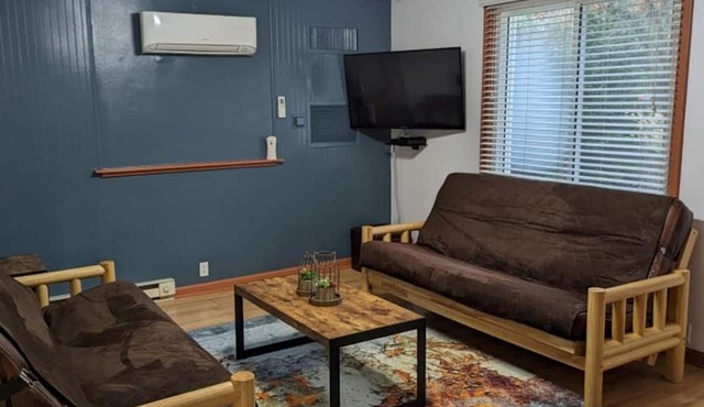 Cottage - Williamsburg Pet-Friendly Getaway – Heated Pool, Free Game Room
