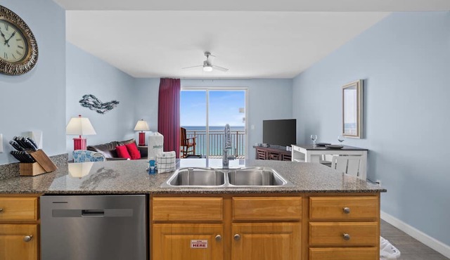 Splash Beach Resort by Book That Condo
