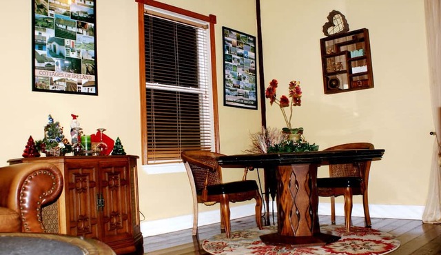 The Shebeen A small Irish cottage,come experience the enchantment and trnquility
