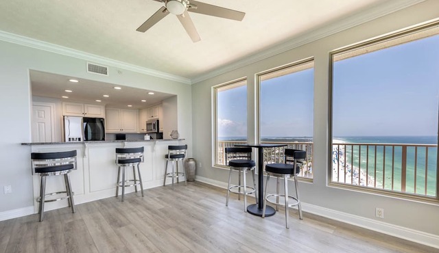 Recently updated luxury unit at Treasure Island resort 3BR * 19th floor.