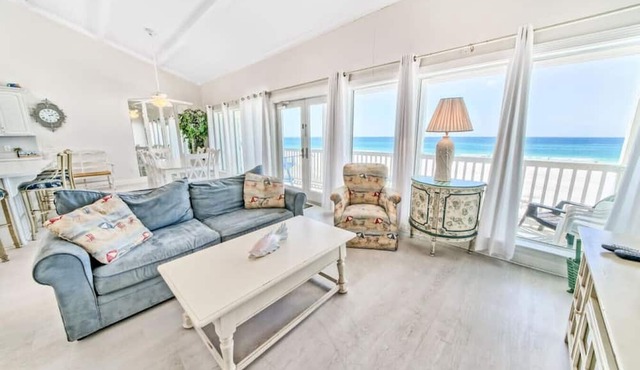 Beach Front & Huge Ocean Views! Sleeps 10!