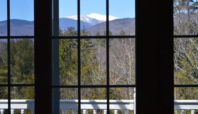 Elegant Vacation Home in picturesque Jackson NH perfect for reunions, gatherings