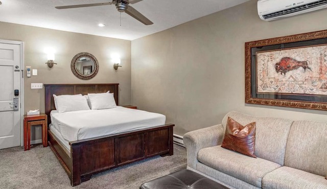 Treasure Mountain Inn - Junior Suite #36 - Cleaning fees included!