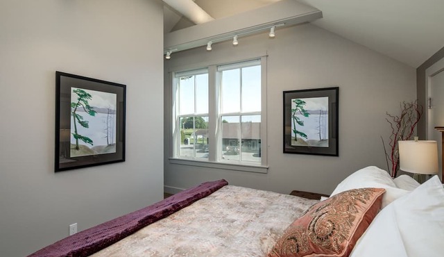 La Conner, Tillinghast Residence E #401 in La Conner