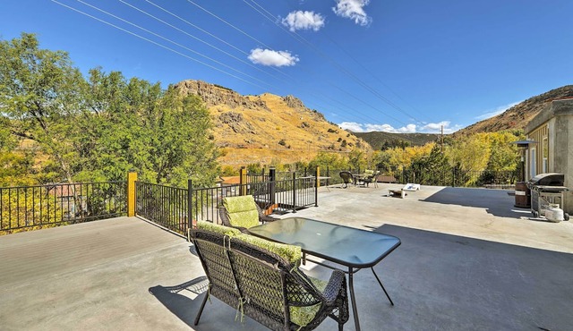 Lava Hot Springs Studio w/Views, Walk to River