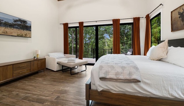 Roaring River Hideaway-Epic Patio w/HotTub-Gameroom