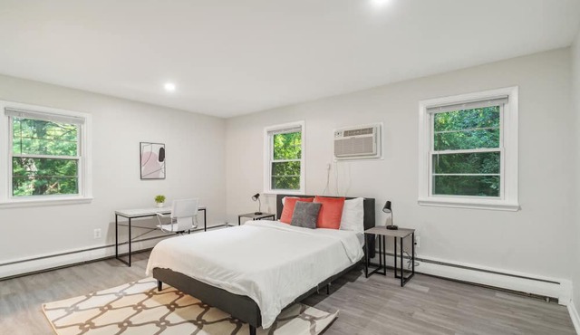 Pine Brook 808 I Your Newark Retreat I Pool & Gym