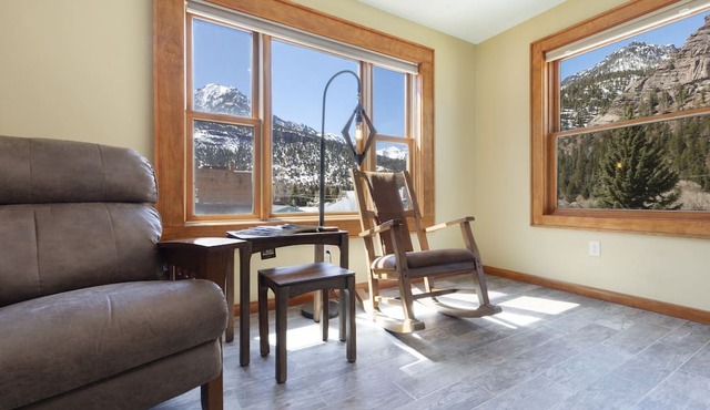 Modern Studio in the Heart of Downtown Ouray | Prime Location