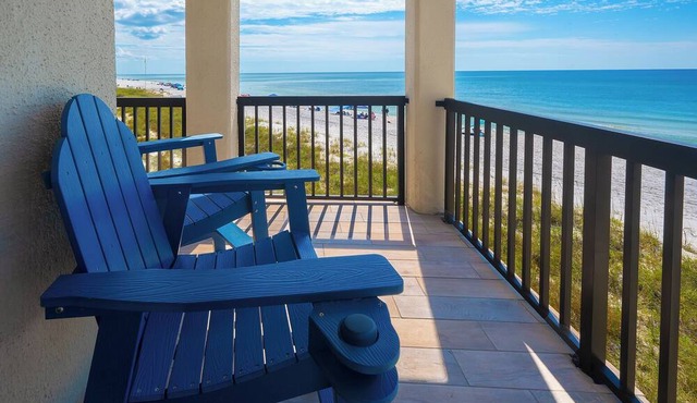 🌴 Oceanfront Pinnacle Port Escape | Sleeps 8 | Last Week of July Available!