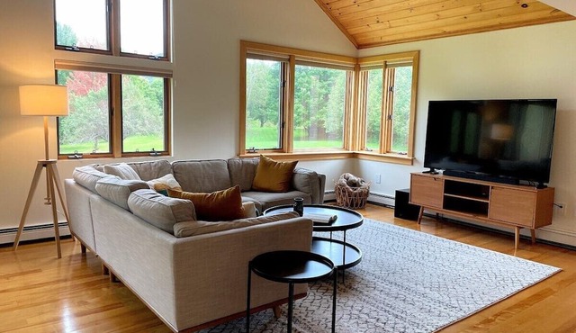 Beautiful Family Home Central to Mad River Valley