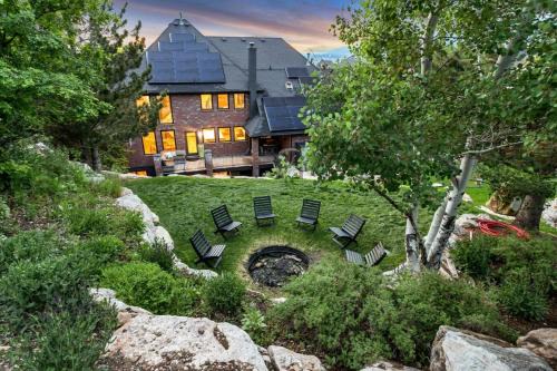 Luxury Mountain Retreat