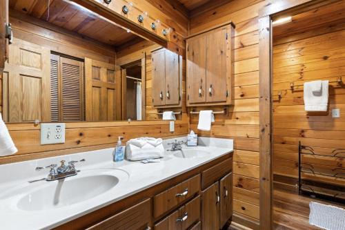 Heinrichs Hideaway