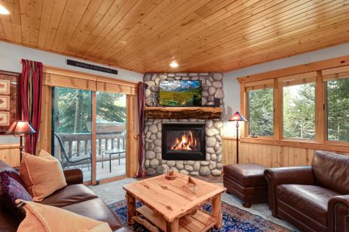 Timber Wolf Lodge 10D