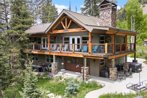 Silver Fork Chalet