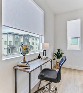 Stylish Pet Friendly Home for Work & Relaxation
